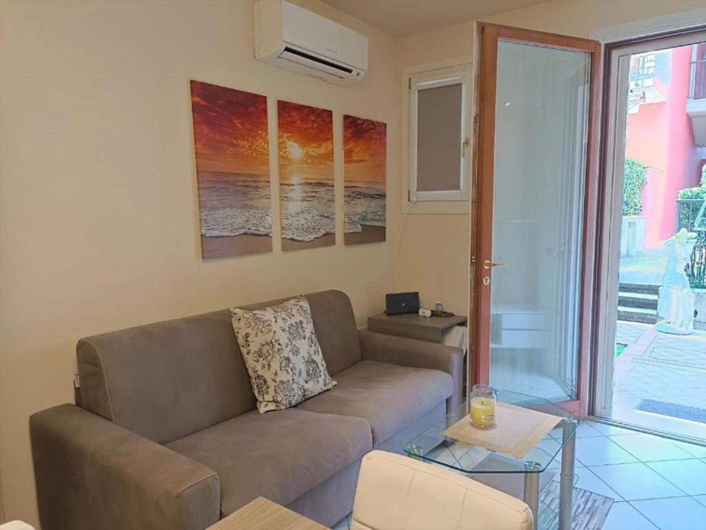 The Romantic Beach - Residence With Pool Manerba del Garda Bagian luar foto